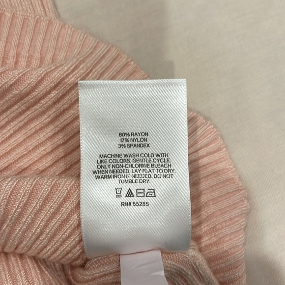 Express ribbed sweater vest ruffle trim light pink size medium - Picture 5 of 5